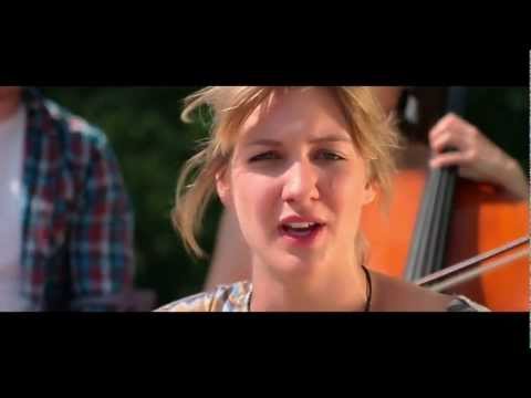 - Kennst du den Freund - Fini, Basti & Band (Official Video) Jugendtagsong 2012