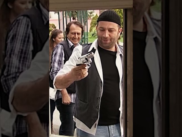 Mesut Komiserin Cebindeki Silahlar Bitmiyor #unutulmayandiziler #arkasokaklar