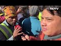 Uttarakhand Tunnel Collapse: अपने साथियों के Rescue में देरी पर फूटा मजदूरों का गुस्सा  - 02:06 min - News - Video