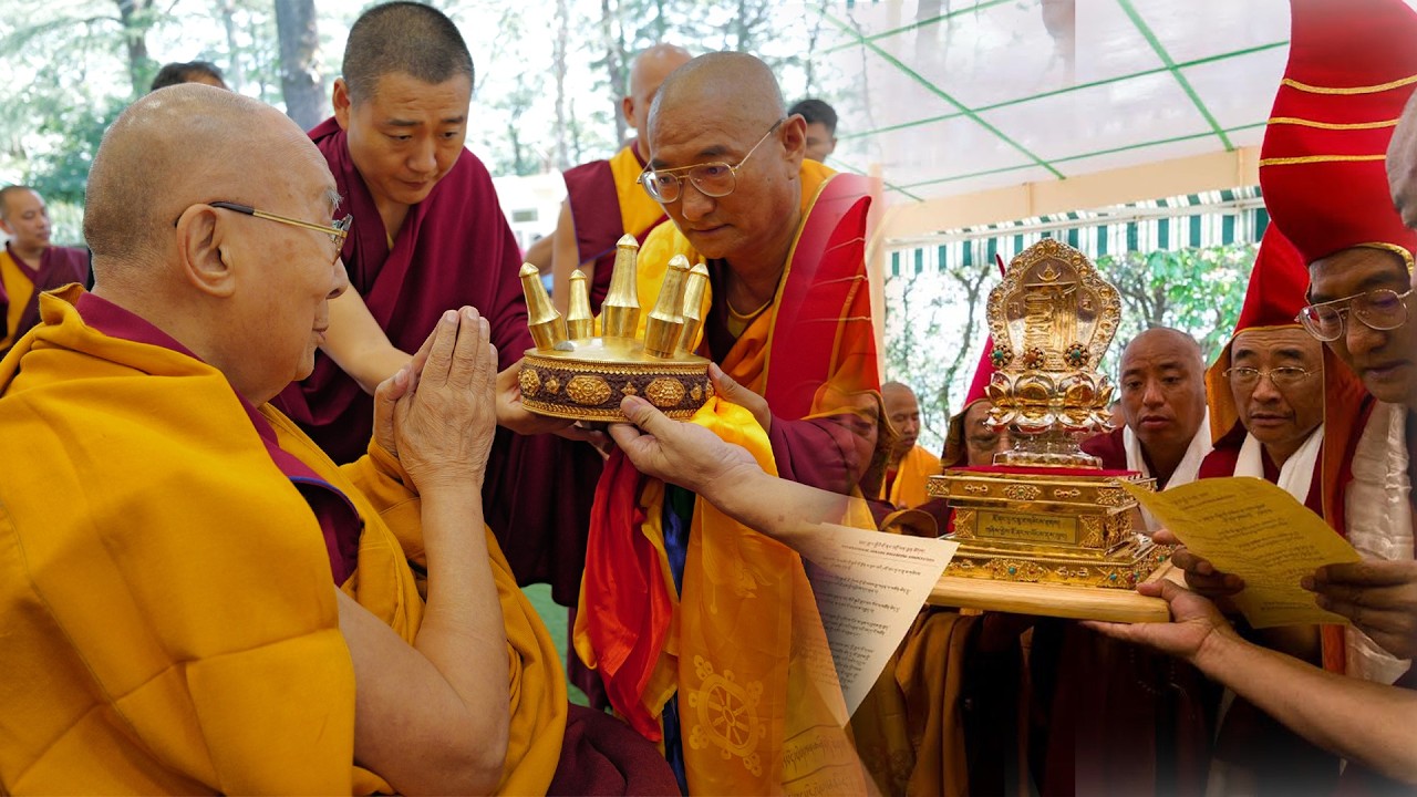 onang Community presents Long-Life Prayers and Taranatha Award to His Holiness the Dalai Lama