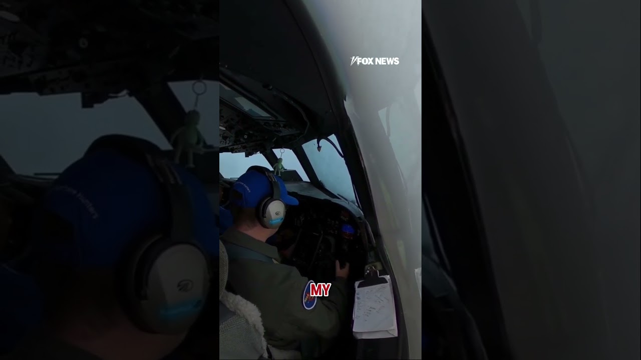 SCARY: Watch as pilots fly through the eye of Hurricane Erin #scary #shorts #flight #hurricane