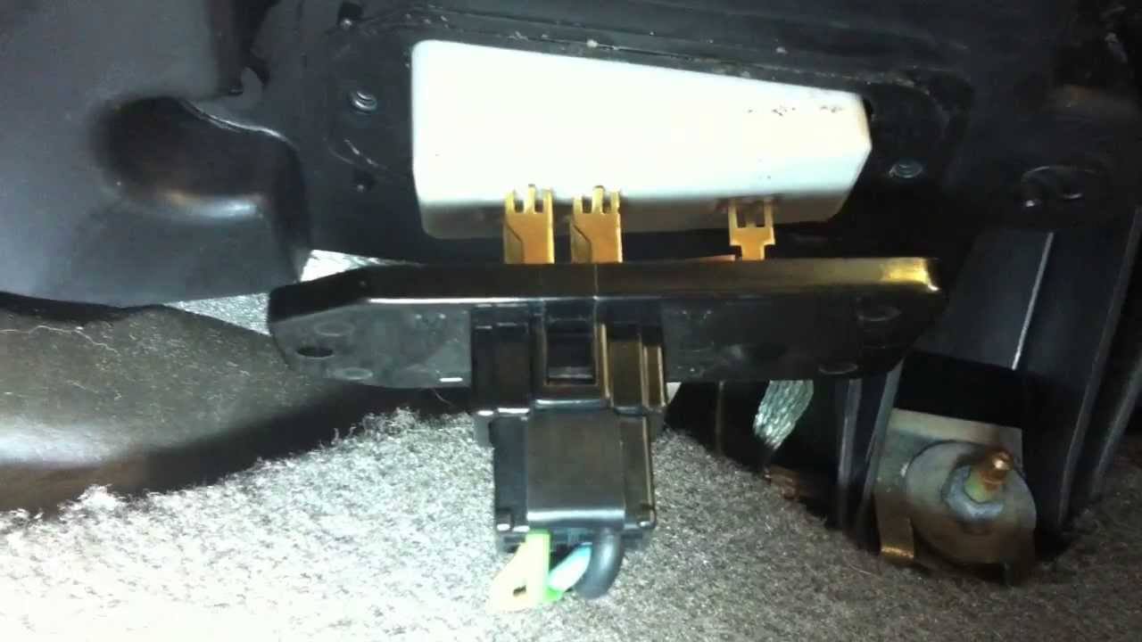 How to replace blower motor resistor 1999 jeep grand cherokee #4