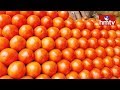 Farmers upset as price of tomatoes falls drastically in Kurnool