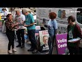 Australians split on election choice