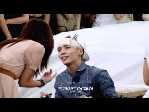 130822 영등포 팬사인회- 다정다정한 종현이♡