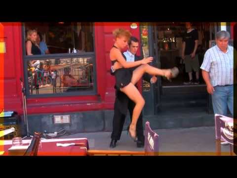 Argentina: Tango in Caminito. Best street dancers