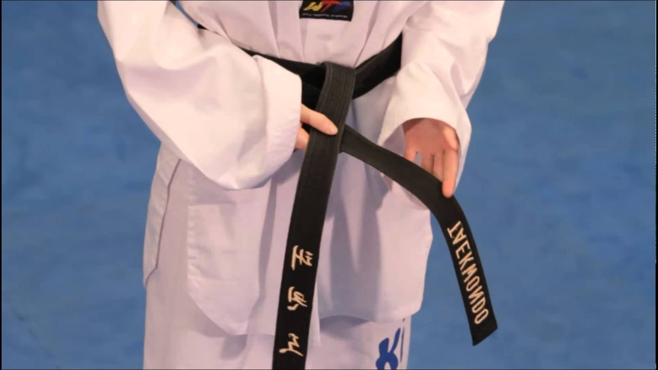 How to tie your Taekwondo Belt Correctly. YouTube