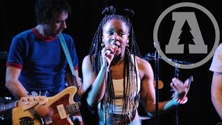The Go! Team - Grip Like a Vice - Live From Lincoln Hall