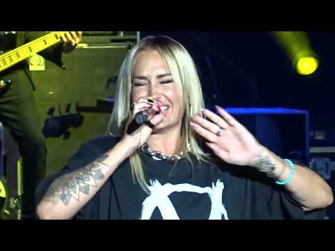 Sarah Connor - Freibadpommes (mit Bandvorstellung) - LIVE in Willingen 06.08.2022