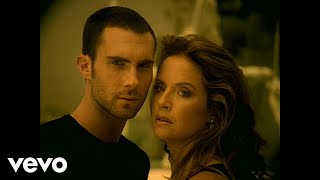 Maroon 5 - She Will Be Loved (Official Music Video)
