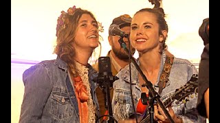 Sierra Ferrell &amp; Sierra Hull whip crowd into a frenzy! &quot;Jolene&quot; Ossipee Valley Music Festival 2022