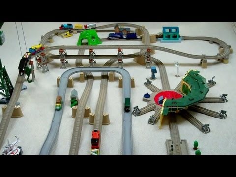 Trackmaster Thomas The Tank Engine LARGE SET with RARE TRAINS & ROAD ...