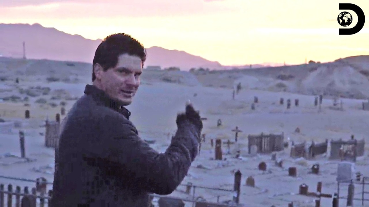 Zak Enters The Infamous Clown Motel | Ghost Adventures S10 E7 | Discovery Channel India