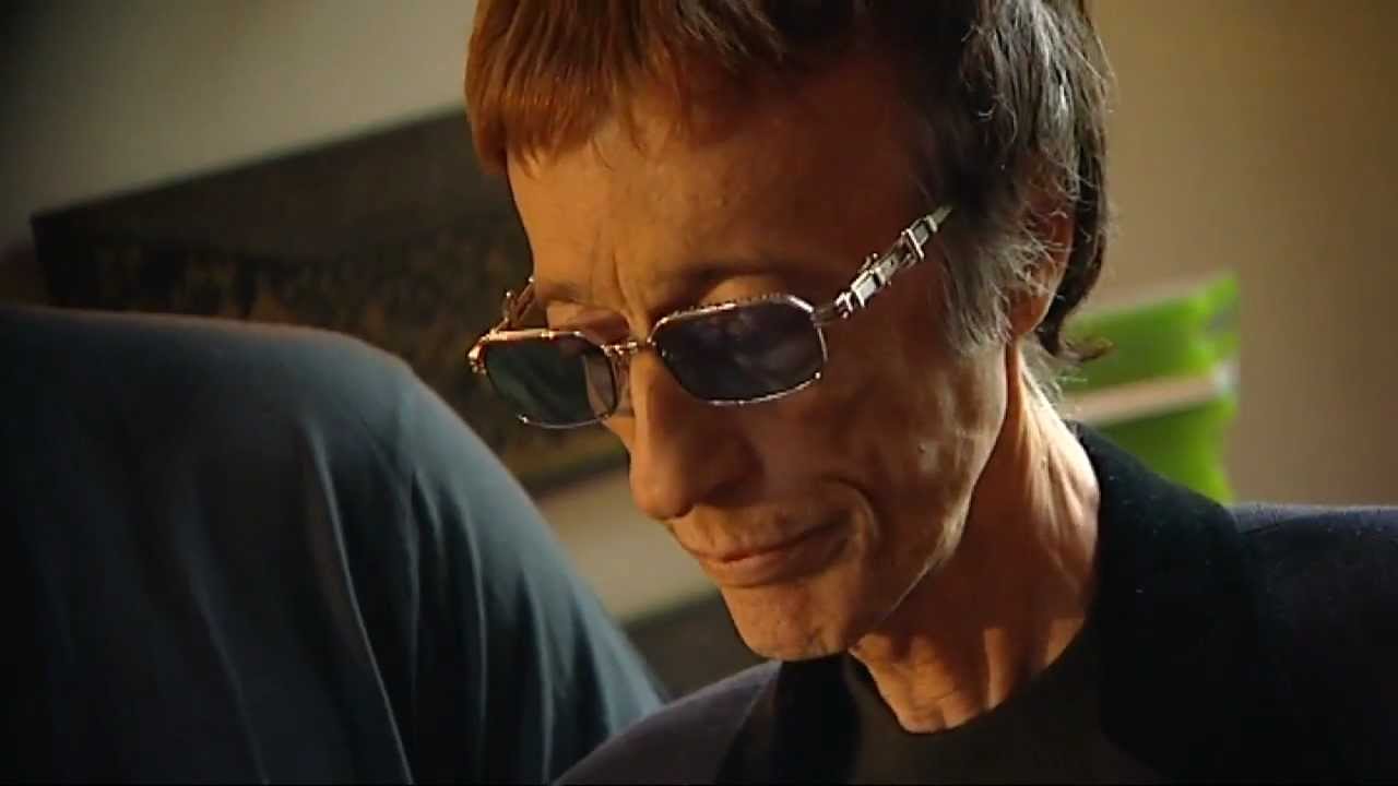 bee-gee-robin-gibb-dies-youtube