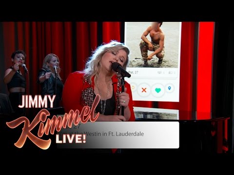 Kelly Clarkson Sings Tinder Profiles