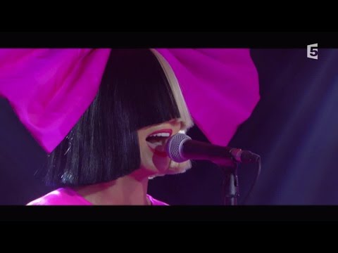 Sia en Live, avec "Bird set free" - C à Vous - 28/01/2016