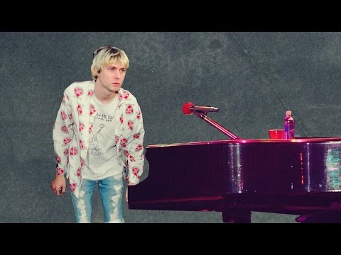 Kurt Cobain: Cuspi no piano do Axl Rose!