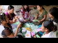 Un groupe de femmes discutant des moyens de prévention du VIH/sida