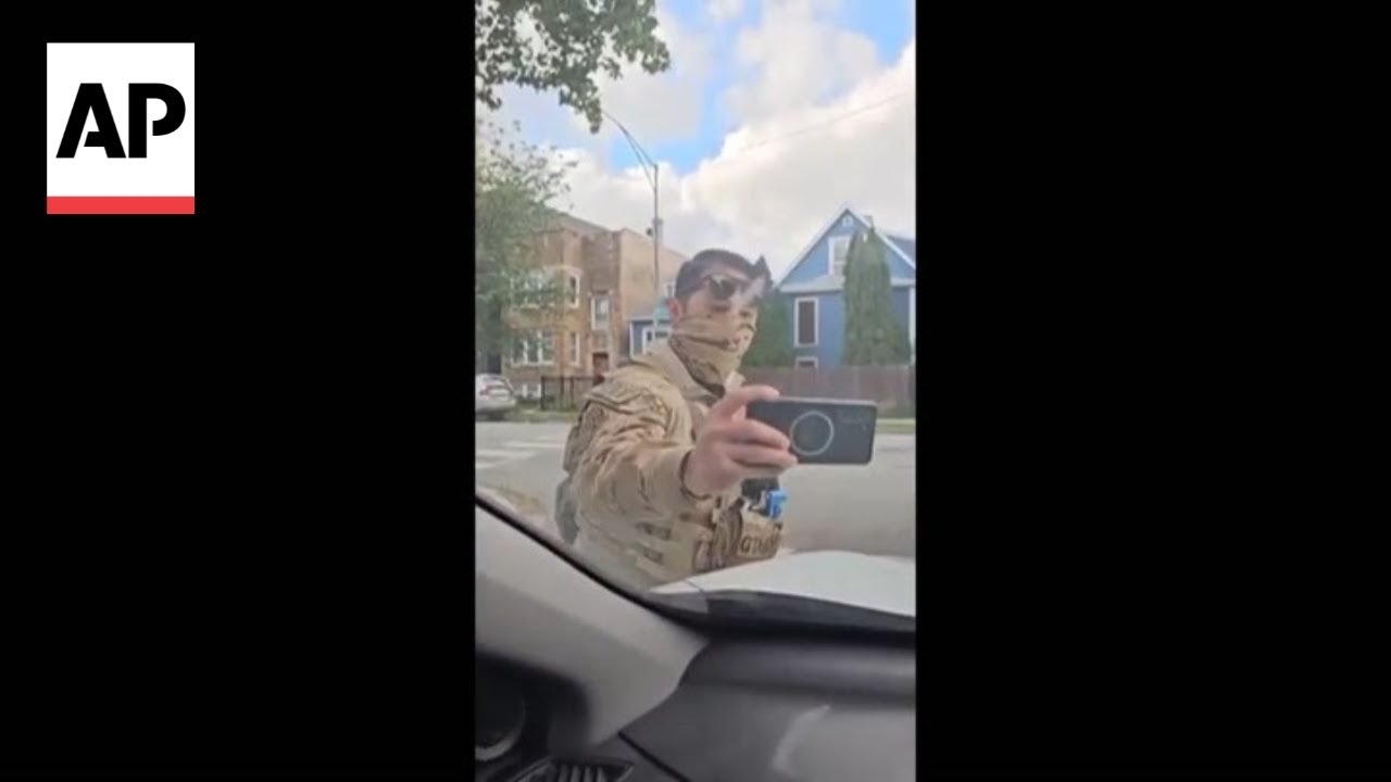 Illinois lawmaker's chief of staff records interaction with immigration agents