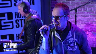 Sponge Covers Stone Temple Pilots&#39; “Vasoline” in Howard Stern&#39;s Studio