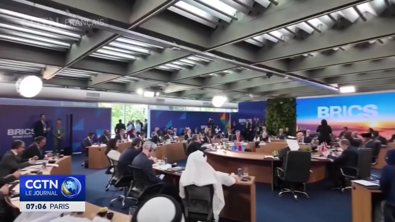 Les BRICS critiquent Trump d'imposer des droits de douane supplémentaires de 10 %