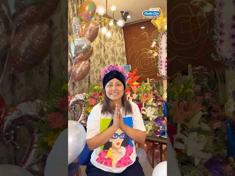 Hina Khan Cries As Her Fans Shower Her With BDay Gifts  Trending 22K views  play Short