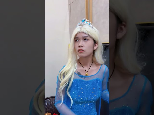 在艾莎面前玩套路，王子还差的远呢