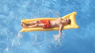 Dàmaris Gelabert - Anem a la piscina  (Videoclip oficial)