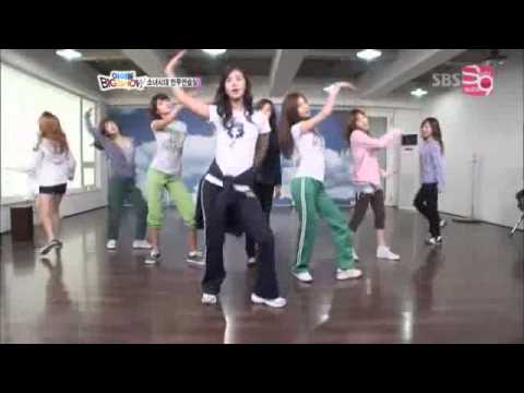 SNSD Into the New World Practice (eng sub)