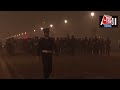 26 January के लिए गणतंत्र दिवस में होने वाली परेड की रिहर्सल करते जवानों का वीडियो | Aaj Tak News  - 02:12 min - News - Video