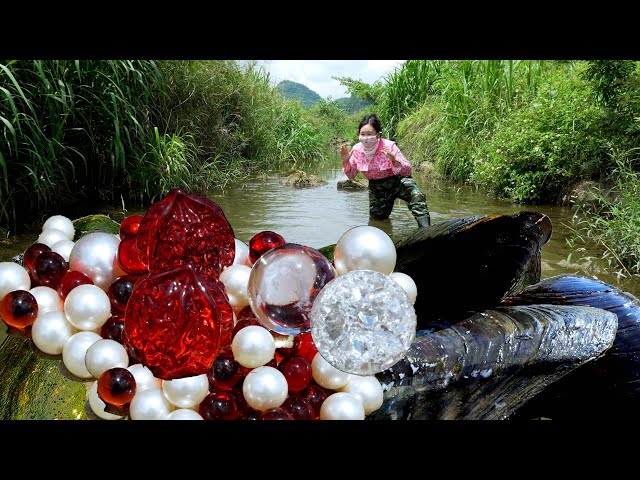 🎁🎁The huge freshwater mussel nurtures countless unique and charming pearls, sparkling and beautiful