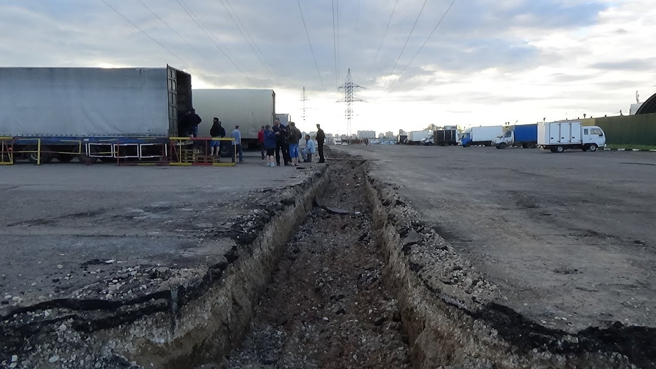 Дальнобойщиков загоняют в окопы на подступах к Москве