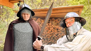 Gladiatoren-Schwert vs. Ritterrüstung?! Wie gut schlägt es sich? | Survival Mattin