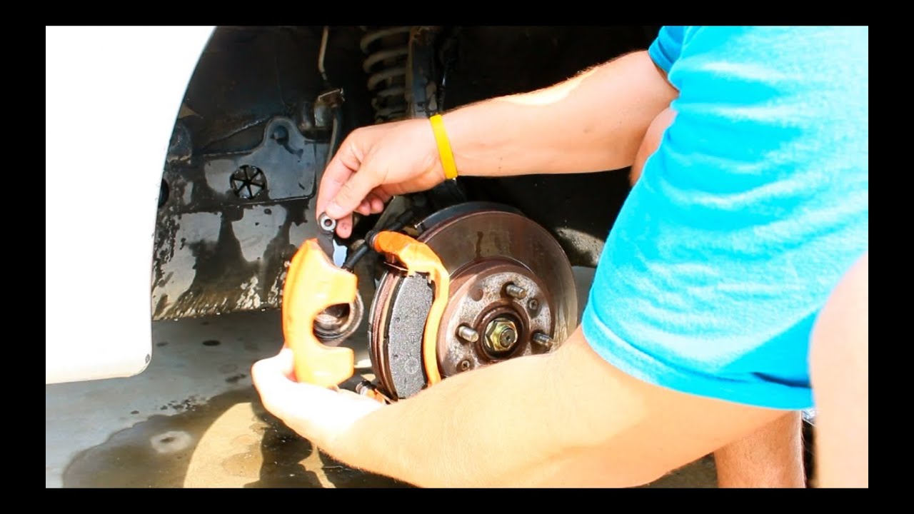 How to replace rotors on honda civic #7