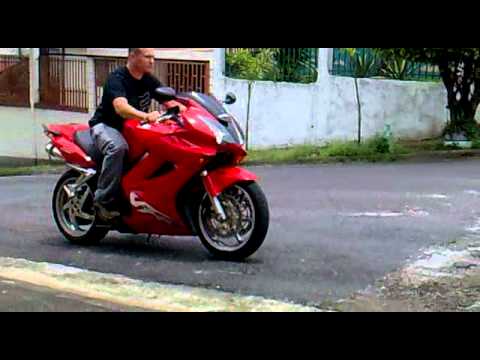 2000 Honda vfr800 youtube #2