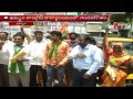 Protest against Renuka Chowdary in Khammam Congress Party Office