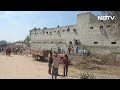 Haryana Board Exam Cheating News: Nuh में दीवारों पर लटककर बोर्ड परीक्षा में कराई गई नकल  - 00:38 min - News - Video