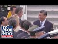 Reporters robbed at gunpoint in San Francisco during Xi visit