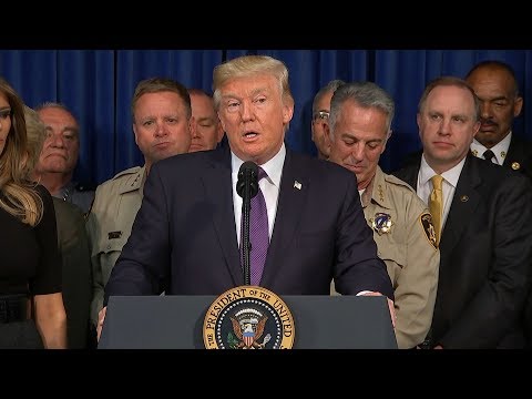 Trump pays tribute to Las Vegas heroes Trump pays tribute to Las Vegas heroes