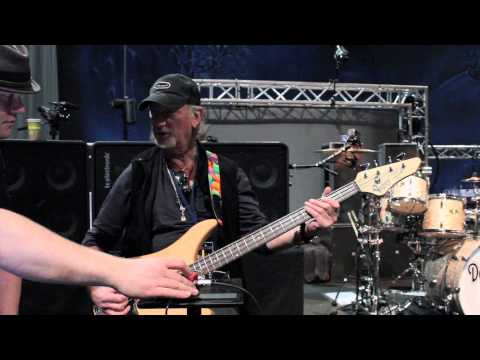 Roger Glover - TonePrint for Hall Of Fame Reverb: "Roger's Fun At Home"