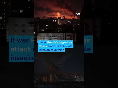 Russia attacks Ukraine with largest airstrikes since beginning of the war | DW News