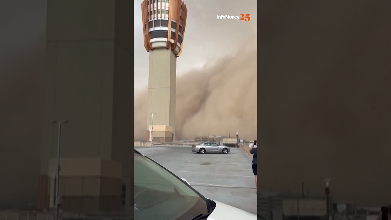 Tempestade de poeira forma parede quilométrica e fecha aeroporto nos EUA
