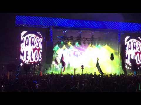 Marshmello - Bonnaroo 2017 - first 9 minutes