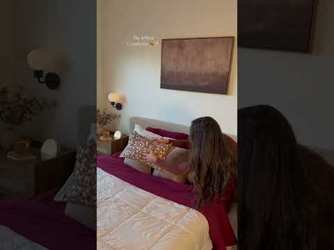 Seriously I use this comforter even with different sheets but this one comes with sheets 😍🤍