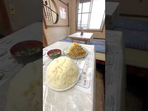 電車が見える!横浜鶴見レトロな洋食店〝レストランばーく〟の昔ながらの『うまみそ』-!- #Shorts