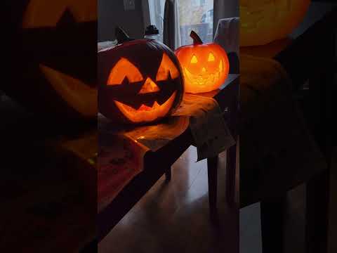 Pumkin carving on Halloween 🎃 🤪 👌 👀 #pumkincarving