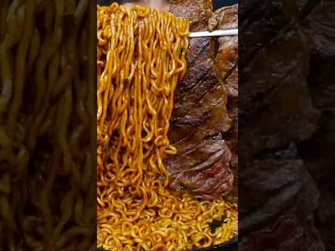 <strong>짜파구리</strong> &amp; 투뿔한우 채끝살 꽃등심 말없이 먹기만 했습니다 SPICY BLACK BEAN NOODLES &amp; STEAK REAL SOUND MUKBANG