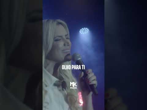 Não se desvie! Olhe para o alto! Assista ao novo clipe de Marine Friesen #OlhoParaTi