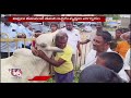 Huge Traffic Jam In Khammam Due To Clash Between Two For Cow | Khammam | V6 News  - 01:19 min - News - Video