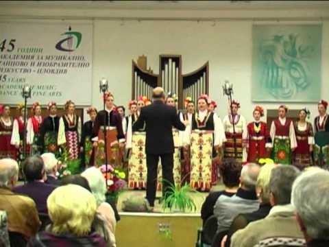 Academic Folk Choir - Bulgaria - Rano ranila Dragana by Gencho Genchev